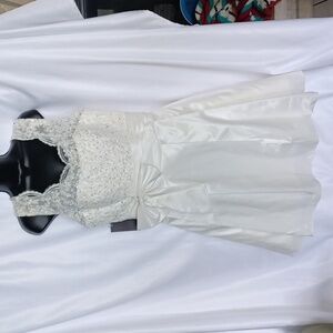 George Bride Lace Back Wedding Dress Short, 19" ptp, 16" waist